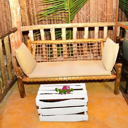Mwananchi Bungalows ปาเยอ ภายนอก รูปภาพ