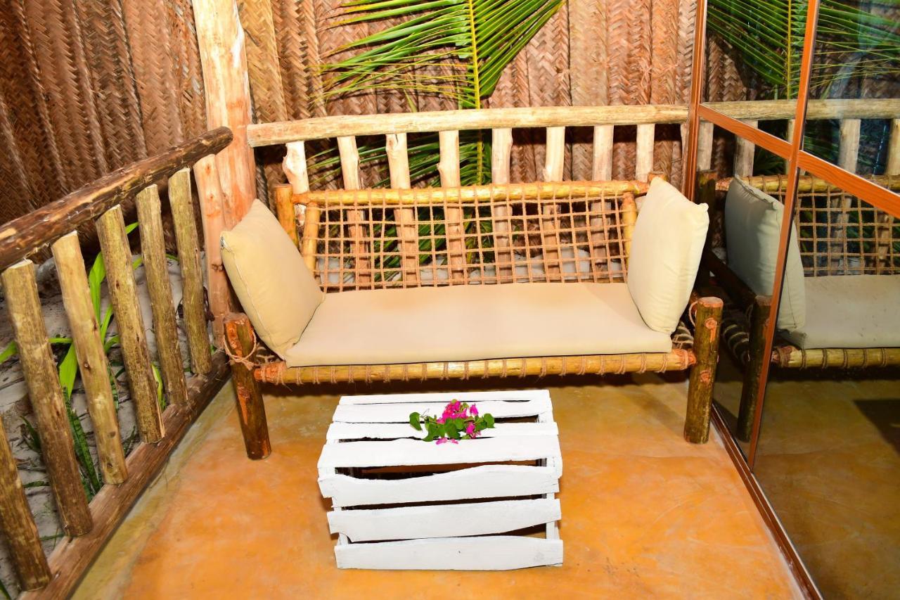 Mwananchi Bungalows ปาเยอ ภายนอก รูปภาพ